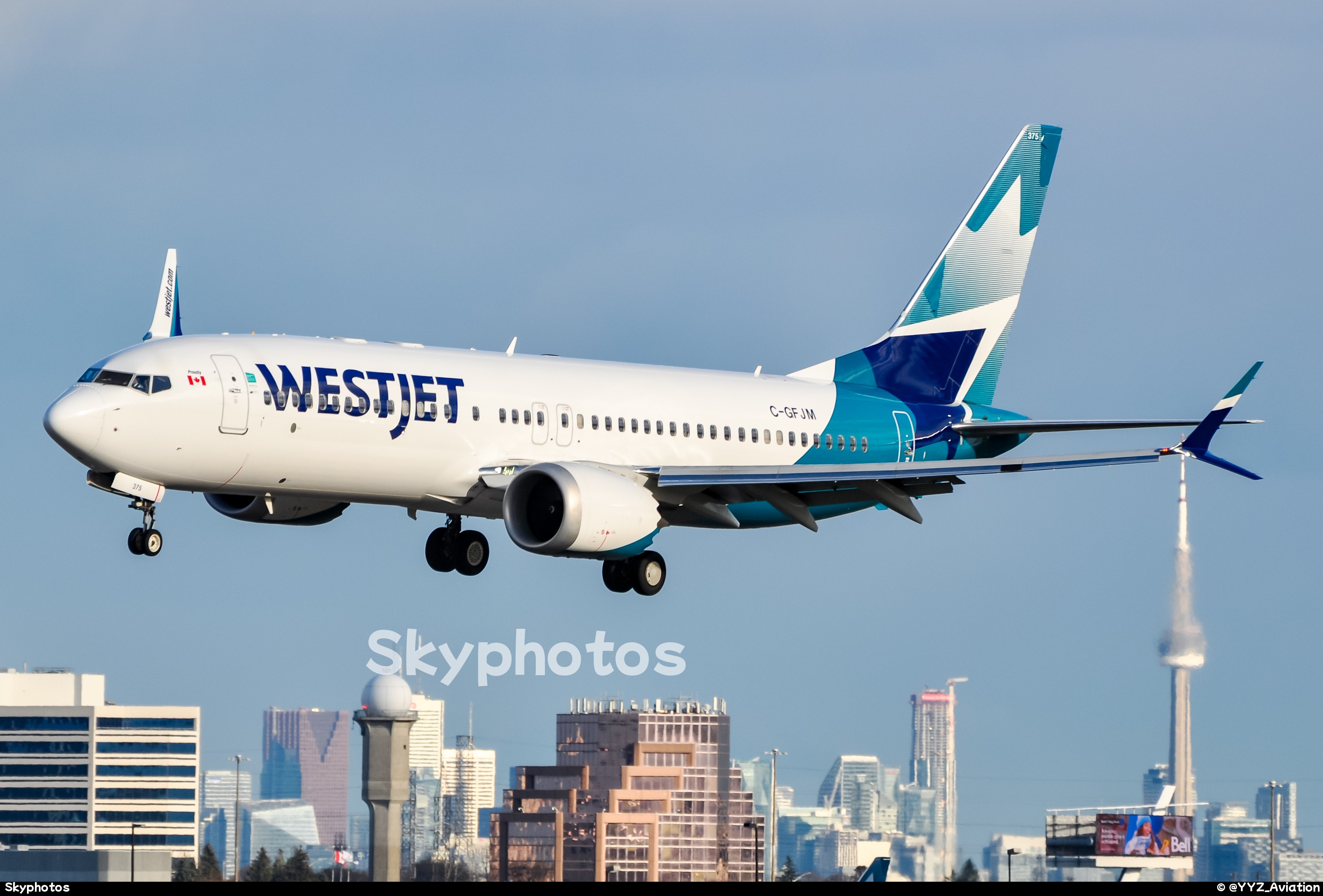 西捷航空 Boeing 737-8 MAX